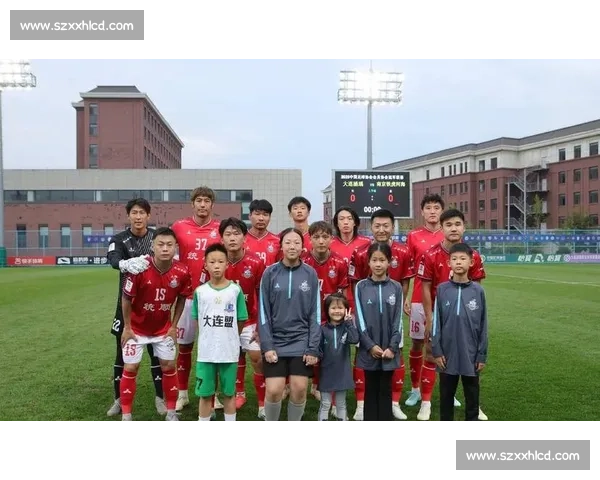 暖阳照看台!泰山 31 海港,三万球迷享足球盛宴 暖阳照看台!泰山 31 海港,三万球迷享足球盛宴
